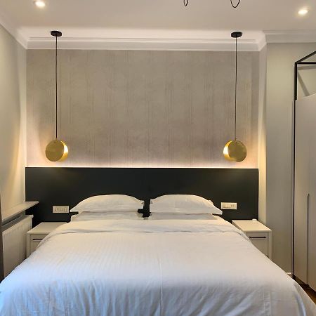 Zaivan Revive - Exclusive Central Studio With View Boekarest Buitenkant foto